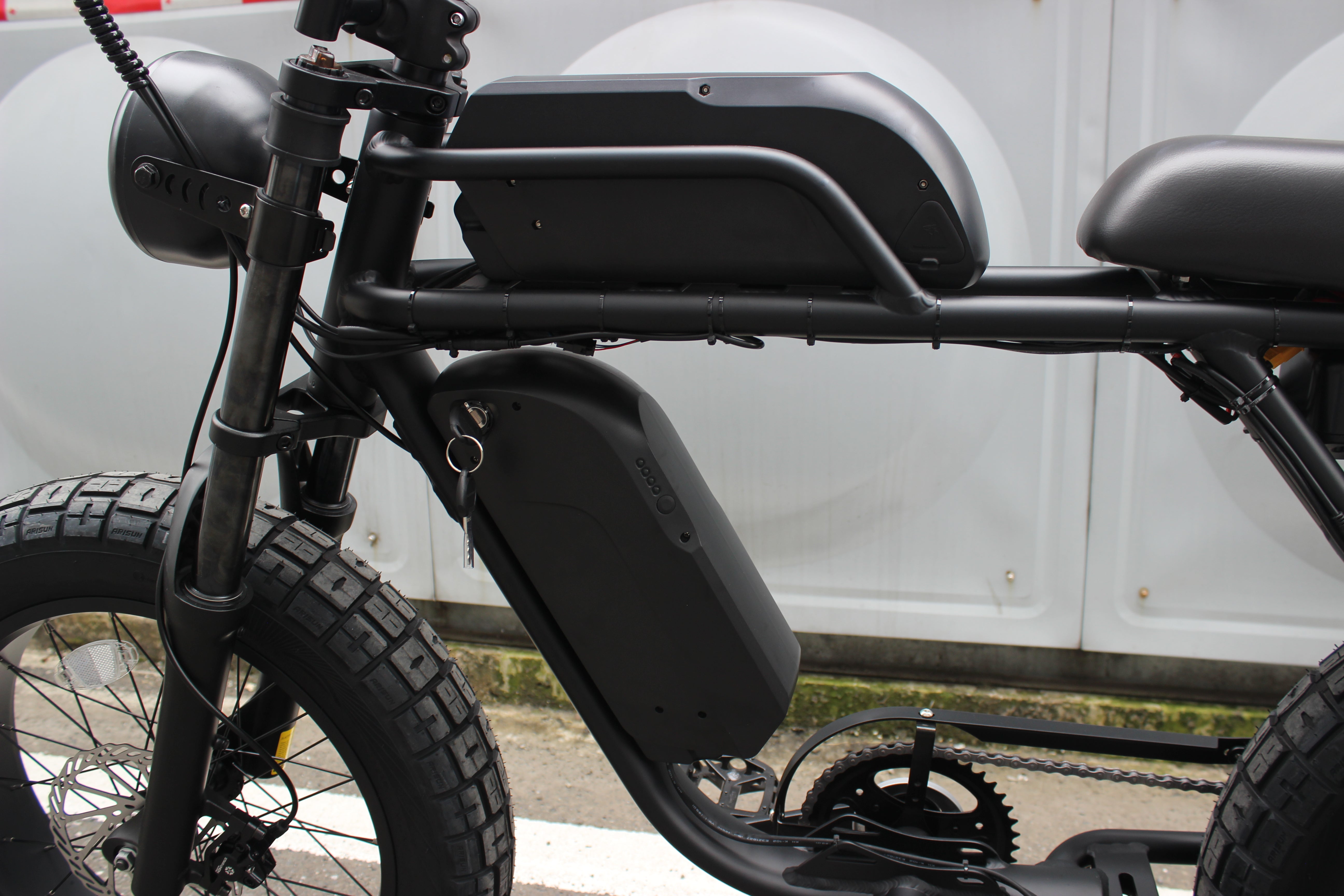 Ripper Pro - Dual-Battery 48V 750W Moto Style Electric Bike